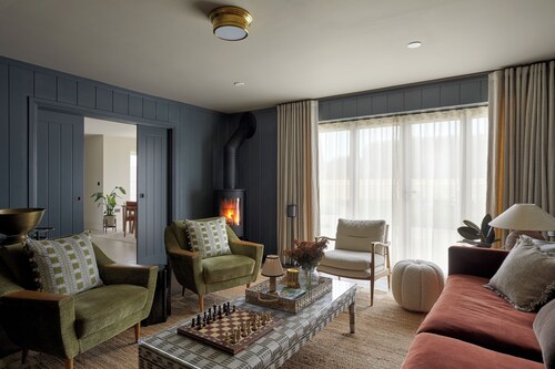 Orchid House, luxury home in heart of Cotswolds, nature surrounding, EV charging