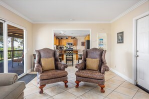 Smart TV - Temecula Wine Country Single-Story Home, Pool, Spa, Fire Pit, Prime Location! (Temecula)