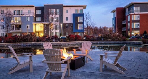 The Robinson Rose/Mins to PIT/Walk to Dining & Shops