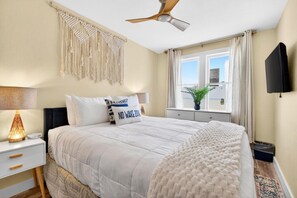1 bedroom, iron/ironing board, WiFi, bed sheets - Visit the newly renovated Covare Suites in St Pete Beach! 2 Blocks to Upham Beach Access! (St. Pete Beach)