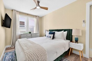 1 bedroom, iron/ironing board, WiFi, bed sheets - Covare Suite 3 (St. Pete Beach)