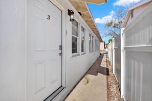 Exterior detail - Covare Suite 3 (St. Pete Beach)