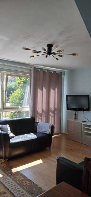 Apartment, 2 Bedrooms | Living room - Cozy 2-bedroom Apartment in Central London (London)