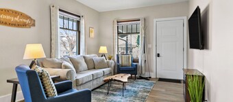 Urban Bungalow W/ Cozy Porch