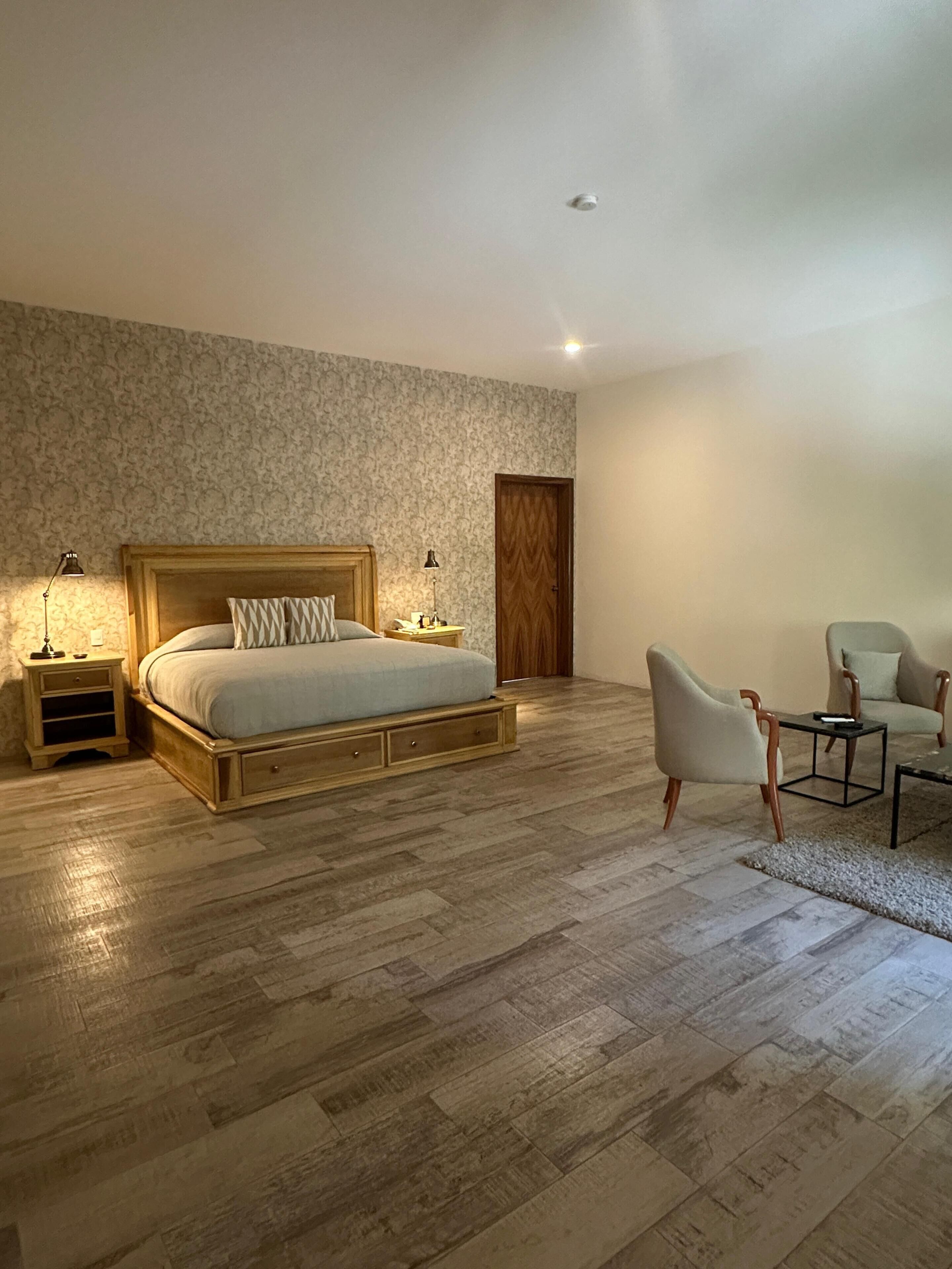 Suite, Non Smoking | In-room safe, free WiFi