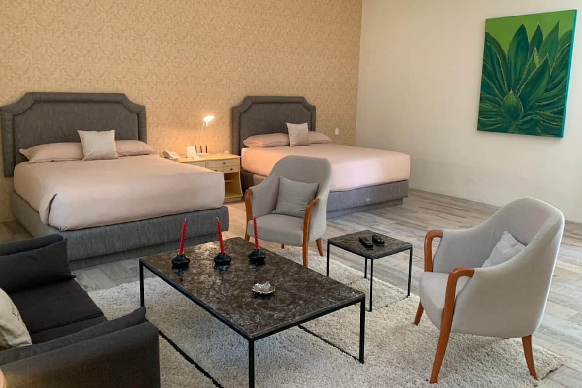 Suite Confort, 2 grands lits | Coffre-fort, accĂšs au Wi-Fi (inclus)