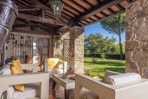 Luokittelematon kuva, 5 kautta 65, painike