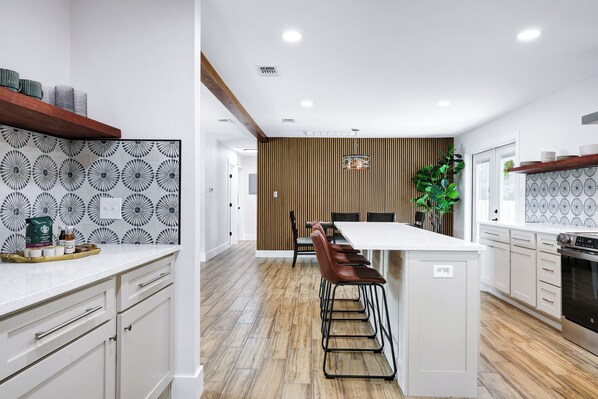 Luokittelematon kuva, 1 kautta 38, painike