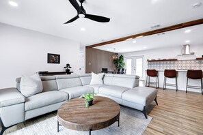 Luokittelematon kuva, 3 kautta 38, painike