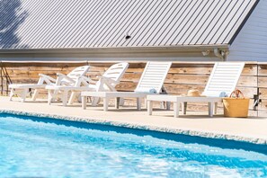 Pool - Sunny Bungalow Retreat w/Pool + 6 Person Golf Cart Included (Emerald Isle)