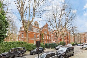 Exterior - Luxury Kensington Retreat by Hyde Park (London)