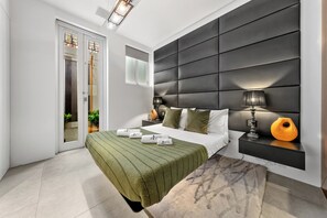 2 bedrooms, iron/ironing board, travel cot, free WiFi - Luxury Kensington Retreat by Hyde Park (London)