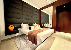 Unclassified image, 4 of 12, button