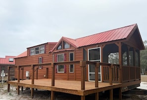 Unclassified image, 3 of 8, button