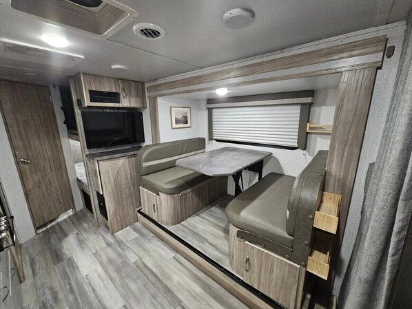 Botó d’imatge sense classificar, 1 de 7