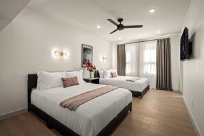 9 bedrooms, iron/ironing board, travel cot, free WiFi - 2Linkd Suites •9BR Ensuite •Slps21 •Pool&Spa•Gated (Houston)
