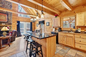 Interior - The Malbec Cabin | Hocking Hills (Logan)