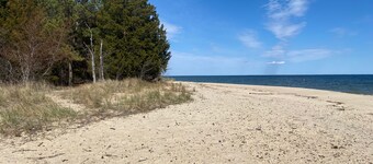 Coastal Retreat Near Solomon’s Island, Water View & Semi-Private Beach, Sleeps 6