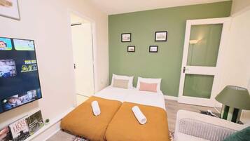 1 soverom, strykejern/-brett, wi-fi og sengetøy