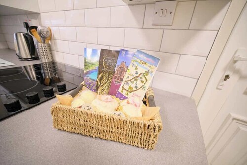 City Centre Apartment Beside The City Walls