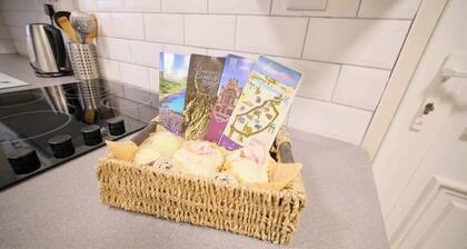 City Centre Apartment Beside The City Walls