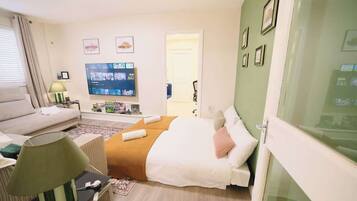 1 soverom, strykejern/-brett, wi-fi og sengetøy