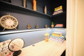 Games room - City Centre Apartment Beside The City Walls (Londonderry)