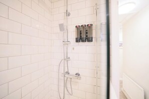 Bruser, Shampoo