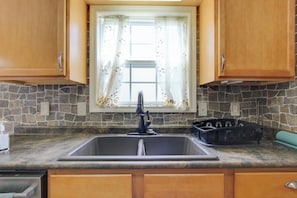 Private kitchen - Anolv's Place (Clarksville)