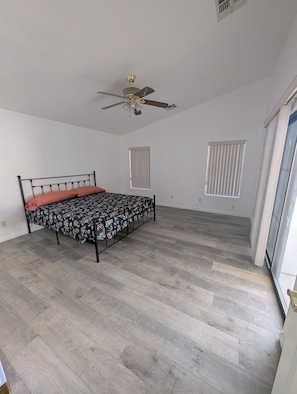 3 bedrooms, WiFi, bed sheets