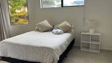 2 habitaciones, escritorio, wifi y ropa de cama