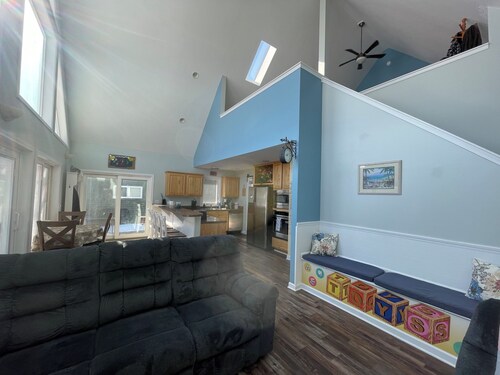 Lake house with Family Friendly atmosphere