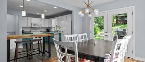 تناول الطعام