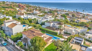 Exterior - Villa Molly - Elegant Beachside Home (Marbella)