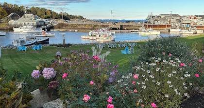 Relaxing Escape – Just a 5-Minute Walk to the Beauty of Perkins Cove