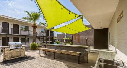 Cozy 2BR w/ Patio, Pool, Gym & Pet Friendly