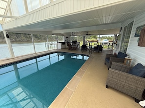 Unclassified image, 5 of 59, button