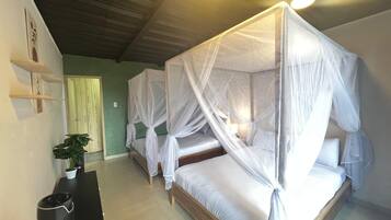 Comfort Quadruple Room, Balcony, Mountain View | Peti besi dalam bilik, langsir/tirai gelap terus, kalis bunyi