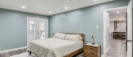 2 bedrooms, iron/ironing board, Internet, bed sheets