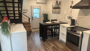 Microones, placa de cuina i rentaplats