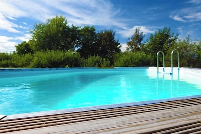 2 Bedroom Apartment With Swimming Pool