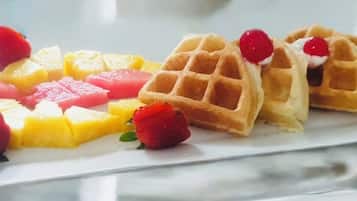 Free daily cooked-to-order breakfast