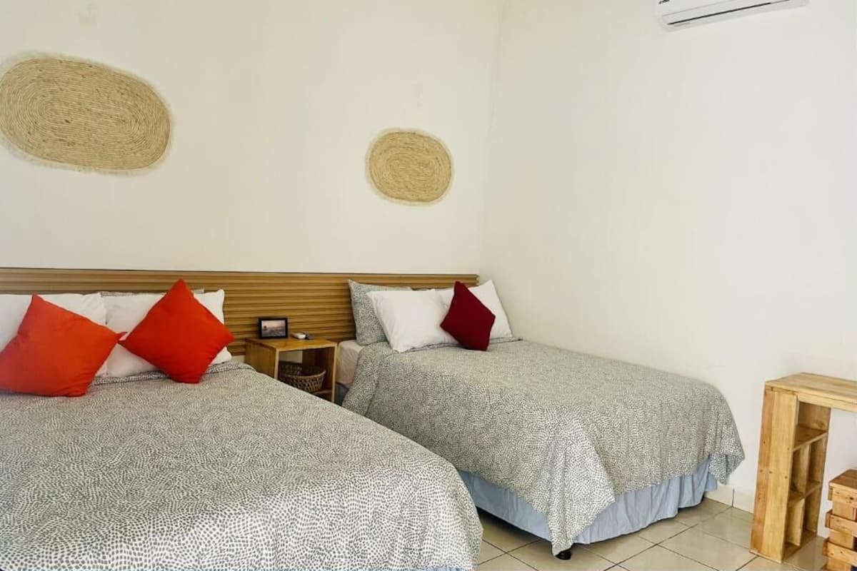 Comfort Triple Room | Desk, laptop workspace, free WiFi