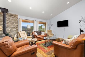 Télévision, cheminée