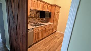 Micro-ondes, lave-vaisselle