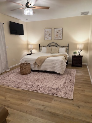 2 bedrooms, iron/ironing board, WiFi, bed sheets