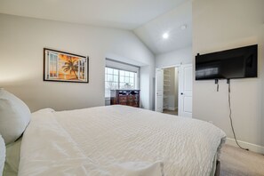 3 chambres, bureau, accès Internet, draps fournis