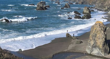 2BR Estuary Views | Spa | Easy Ocean/River Access