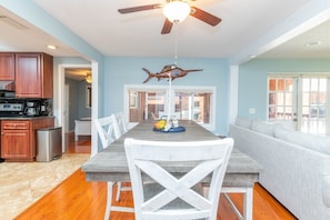 Dining - Waterfront 3BR Villa w/ Gym/Pool & Dock Access (Riverview)