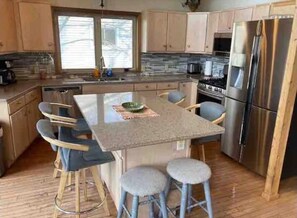 Unclassified image, 3 of 10, button